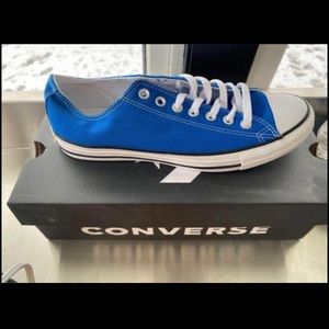 Blue converse